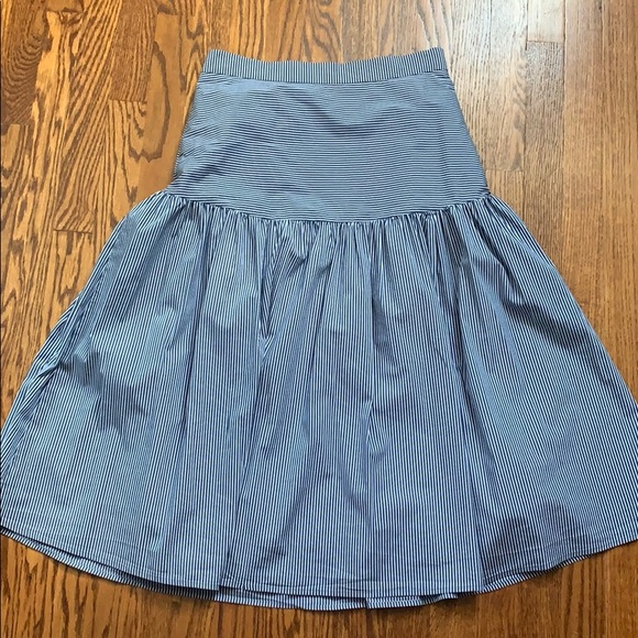 Vineyard Vines Mid Length Skirt Size Small - Picture 1 of 1